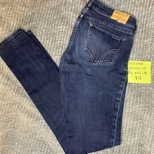Hollister, super skinny cut, dark wash jeans, size 3L W26 L33